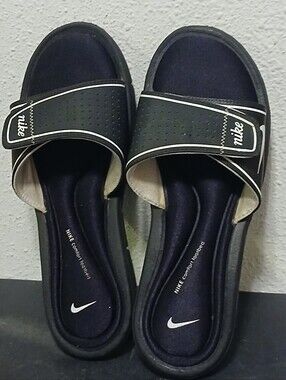 Nike Comfort Footbed Adjustable Strap Slide Sandals Black/White Size 9 US